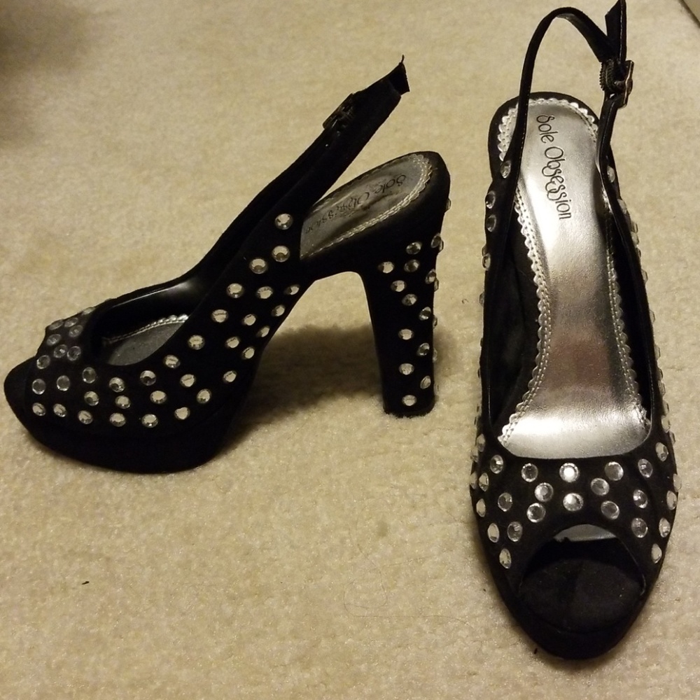 Cute slingback block heels!